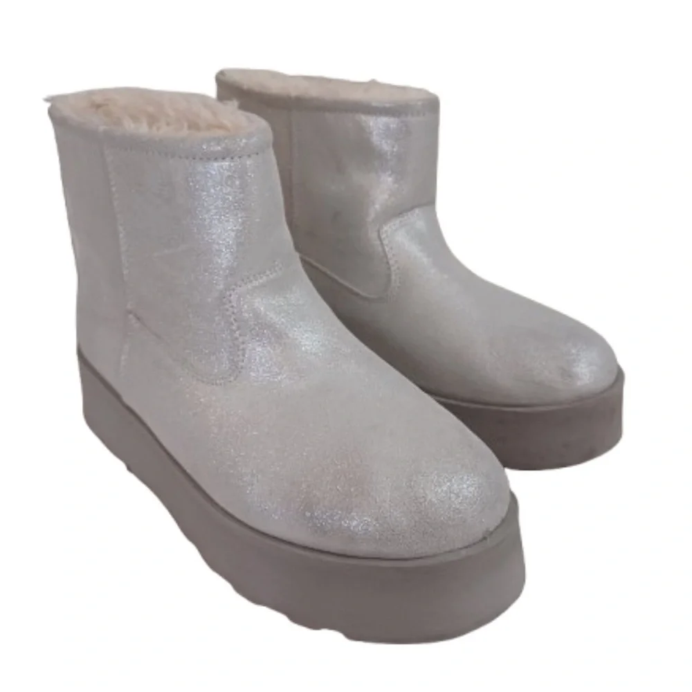 TIME AND TRU Leather Metallic Silver Sherpa Fuzzy Cozy Ankle Booties Shoes
